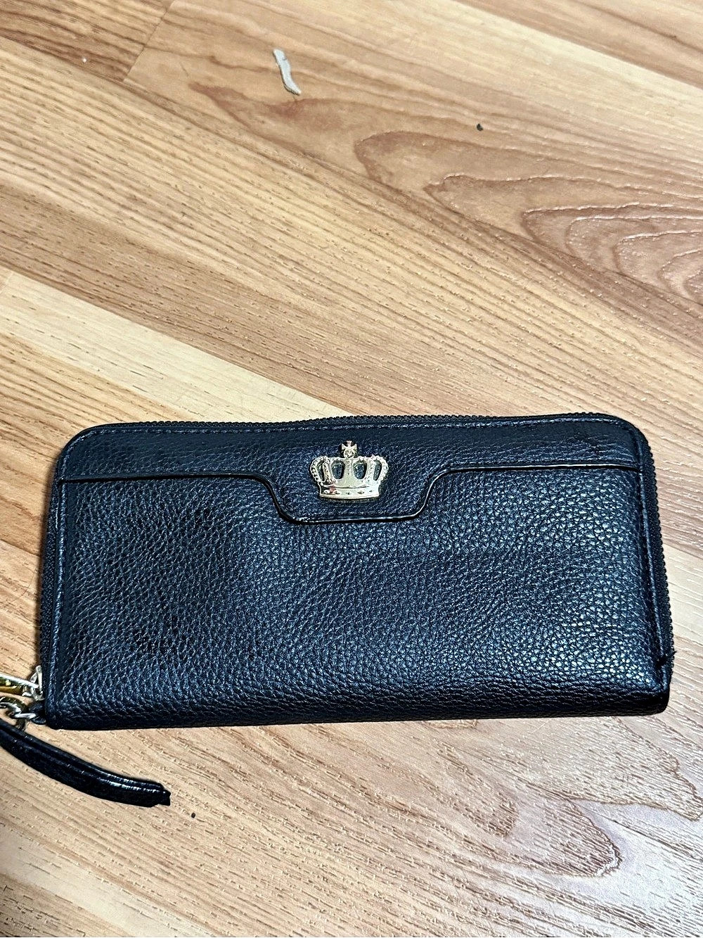Juicy Couture Black & White Zip-Around Wristlet Wallet